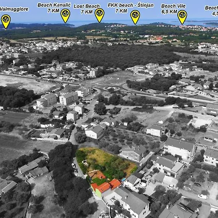 House Bougainvillea * 풀라