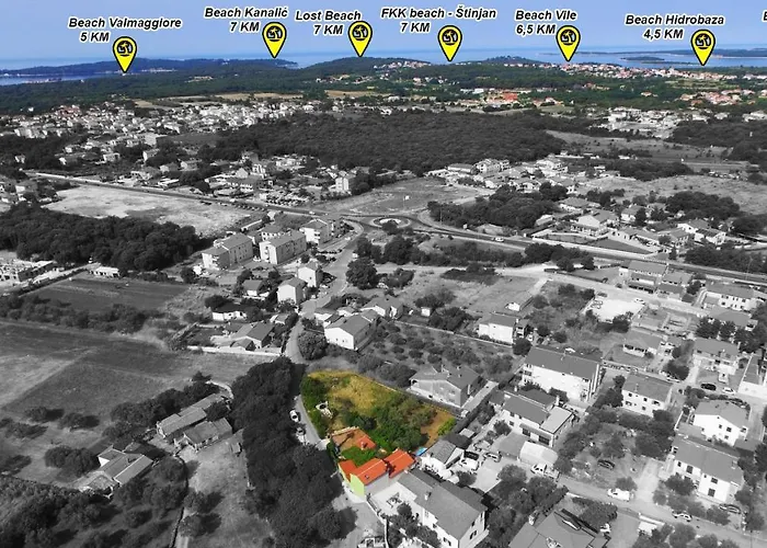 House Bougainvillea * Pula