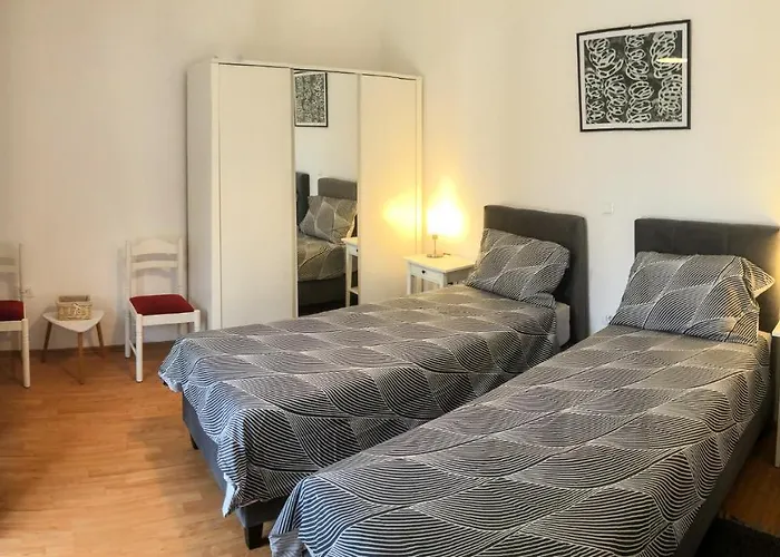 House Bougainvillea Tatil Evi Pula