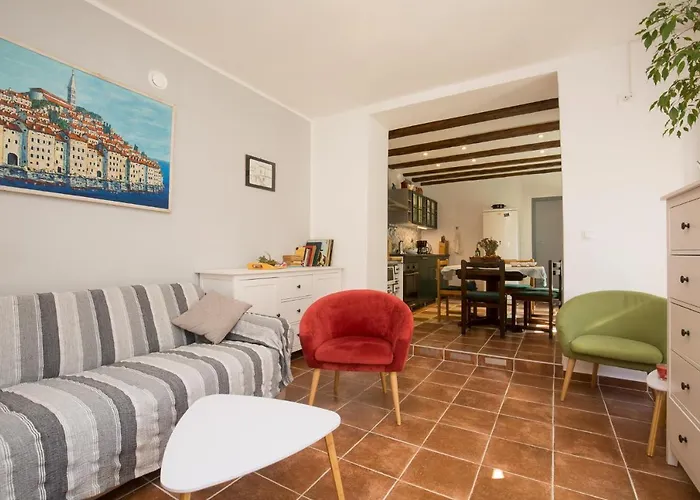 House Bougainvillea Vikendica Pula