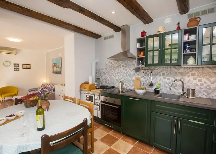 House Bougainvillea Tatil Evi