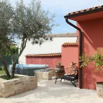 Nyaraló House Bougainvillea *
