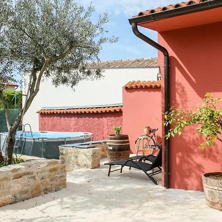 House Bougainvillea Nyaraló Póla