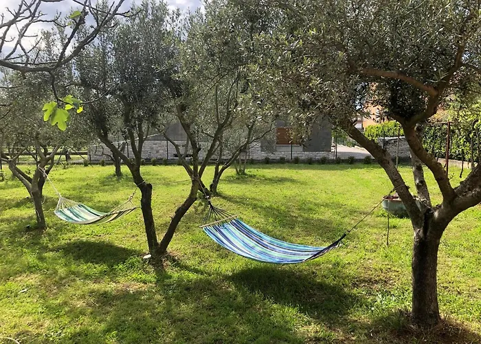 House Bougainvillea Feriehus Pula