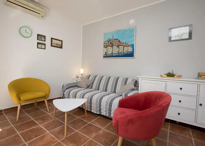 Ferienhaus House Bougainvillea Pula